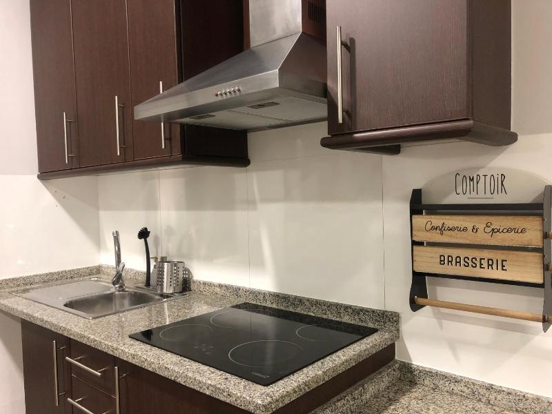 Studio Apartment image 3