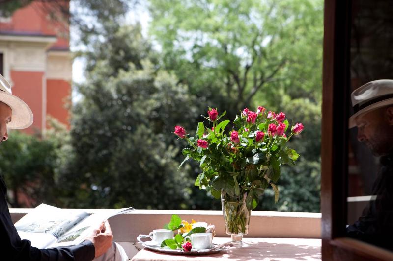 Double Room with Balcony image 1