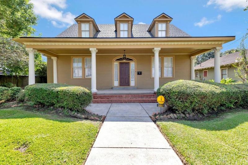 Villa image 1