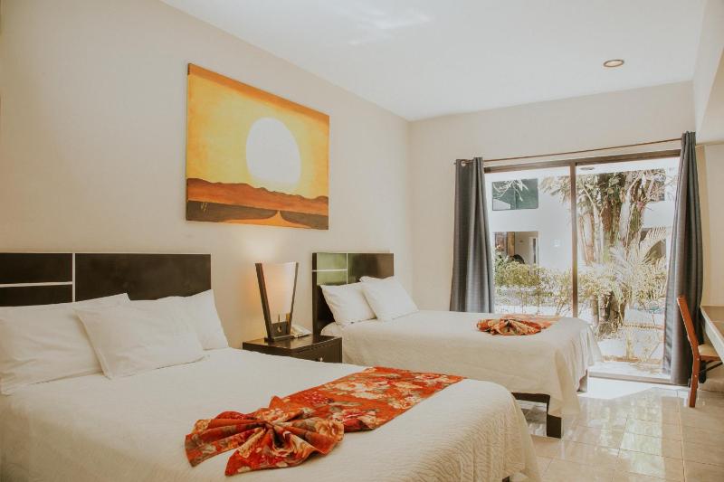 Hotel Holly - image 10