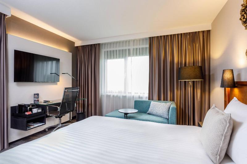 Executive Penthouse Suite image 4