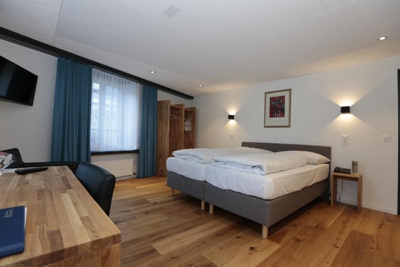Standard Double Room image 3