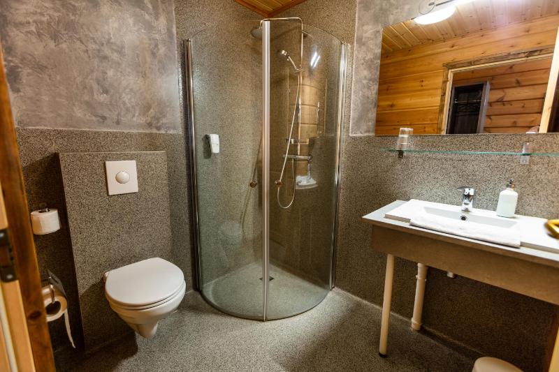 Double Room with Private Bathroom image 1