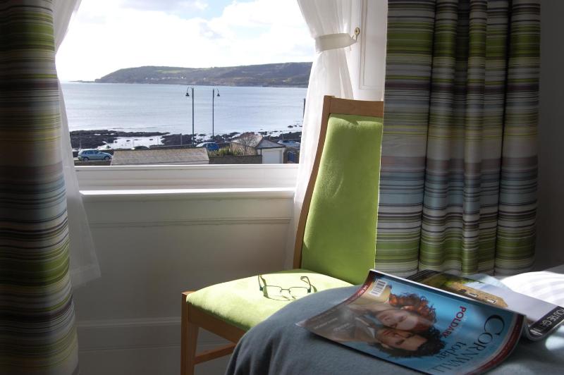 King Room with Sea View image 3