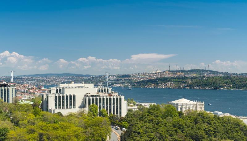 King Room with Partial Bosphorus View image 4