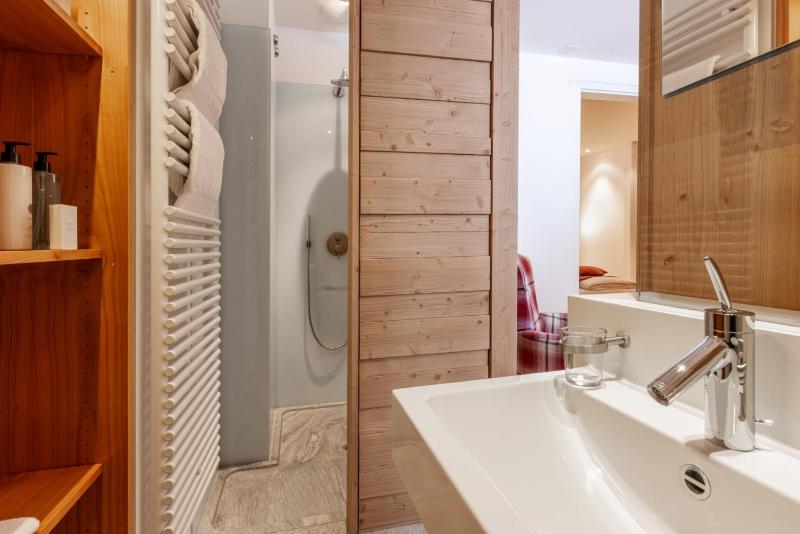 Junior Suite with Balcony image 3