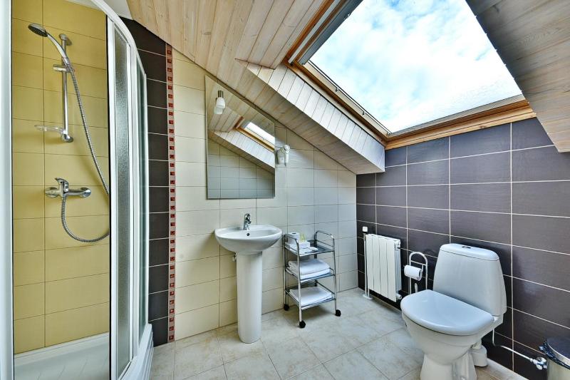 Twin Room  - Attic image 2