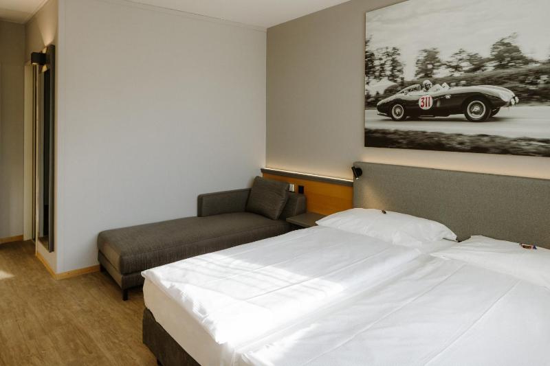Comfort Double Room image 3