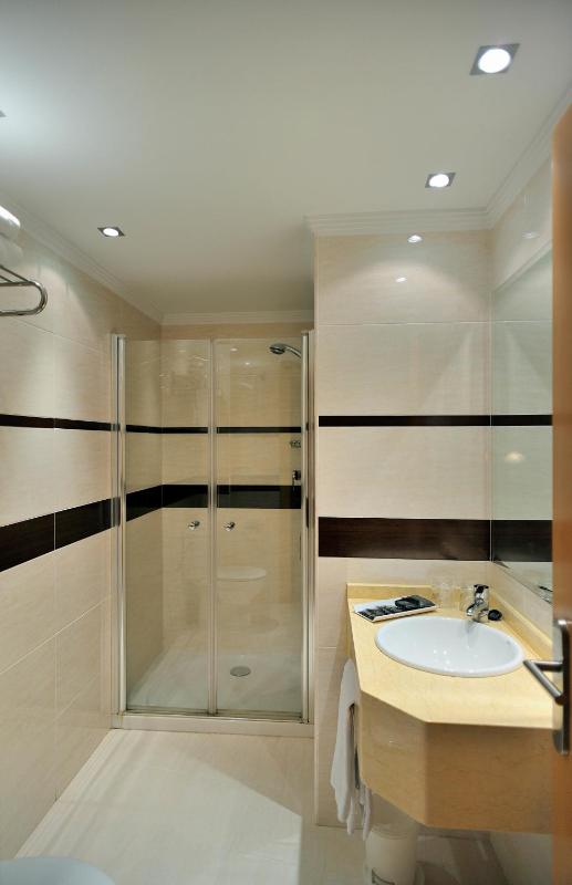 Single Room image 2