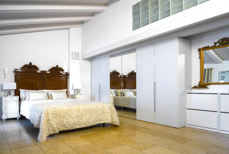 Apartment with Garden View image 1