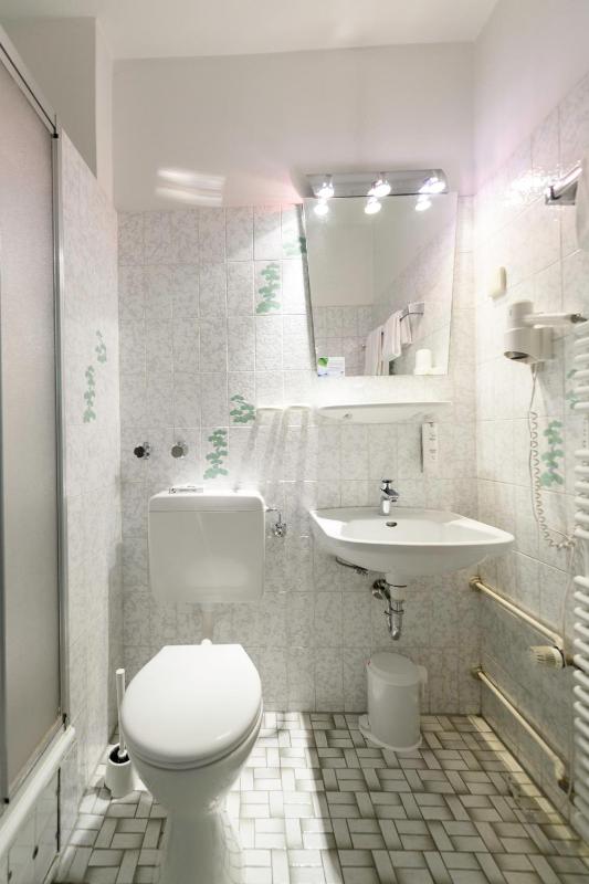 Single Room image 1