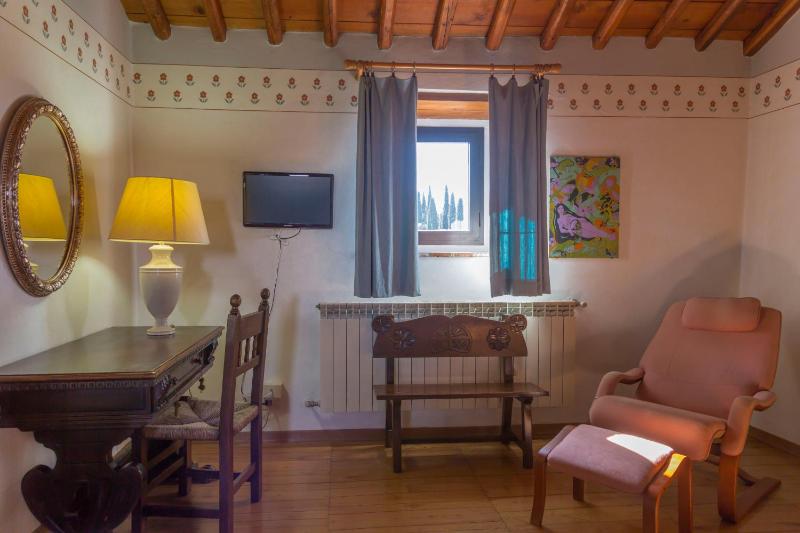 Two-Bedroom Apartment (6 Adults) image 2