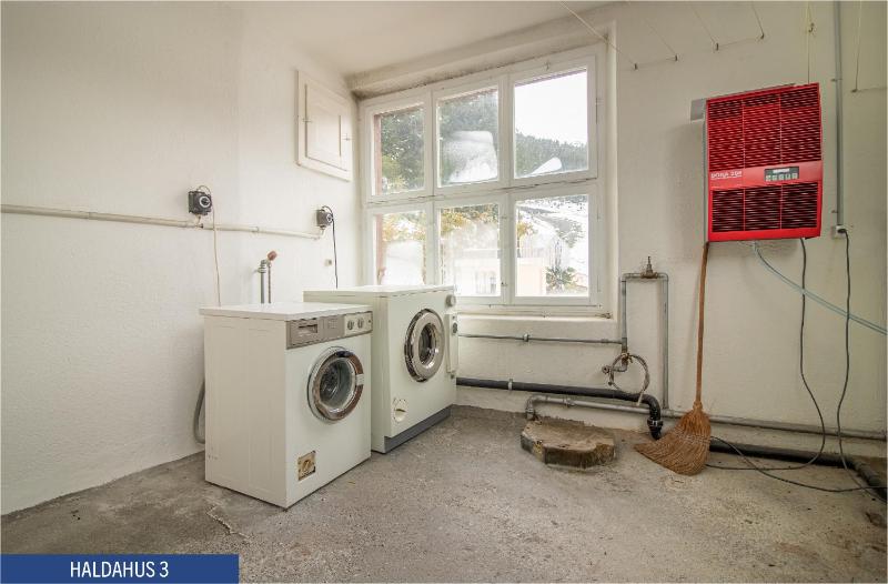 Apartment 3 with Parking image 1