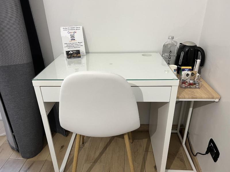 Classic Double Room image 2