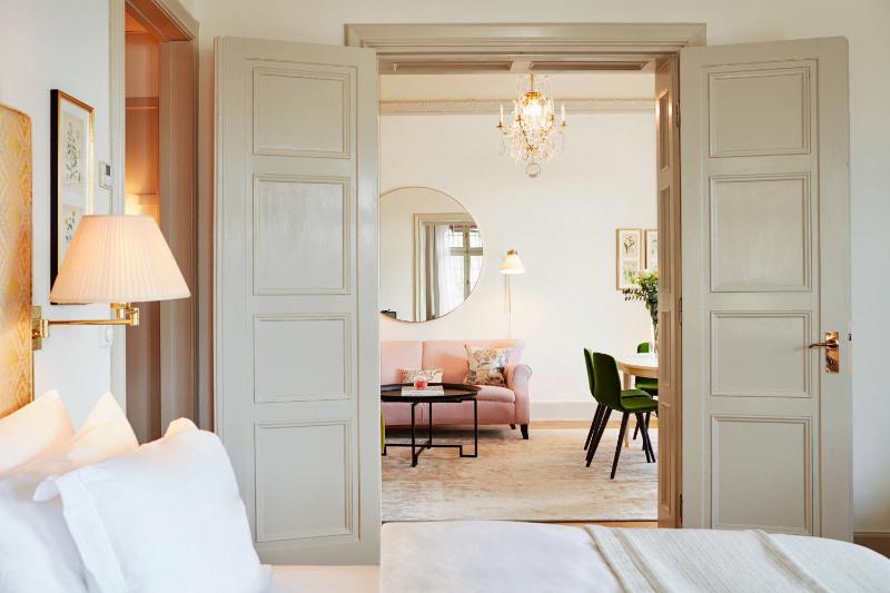Executive Suite image 4