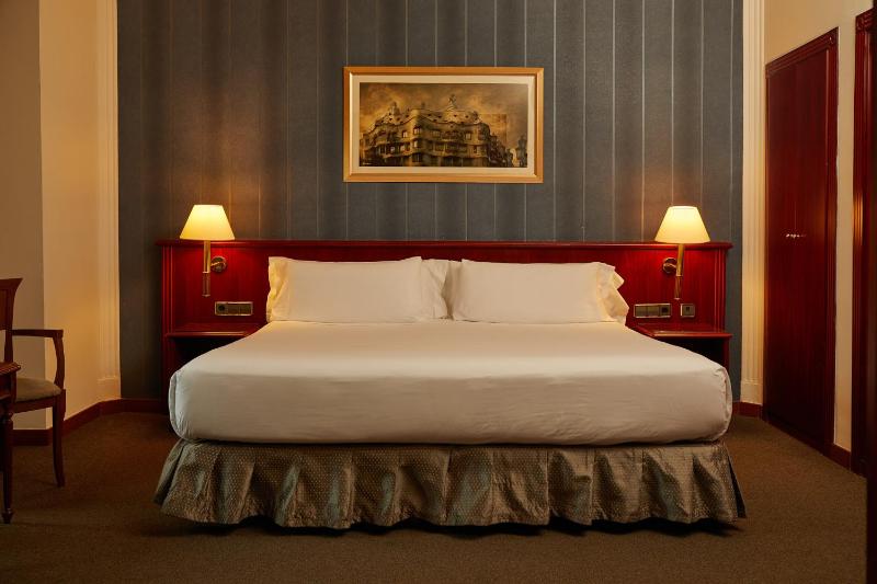 Double Room (1-2 Adults) image 1