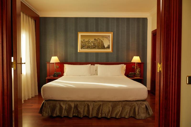 Junior Suite Double (1-2 Adults) image 1