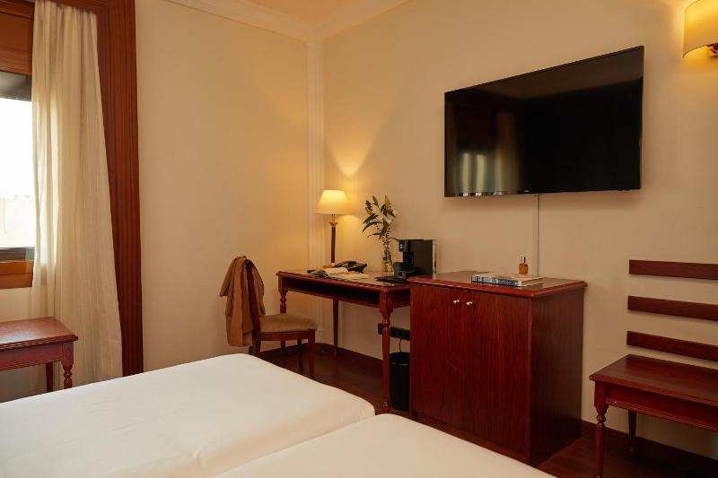 Family Room (Two Connecting Rooms) image 3