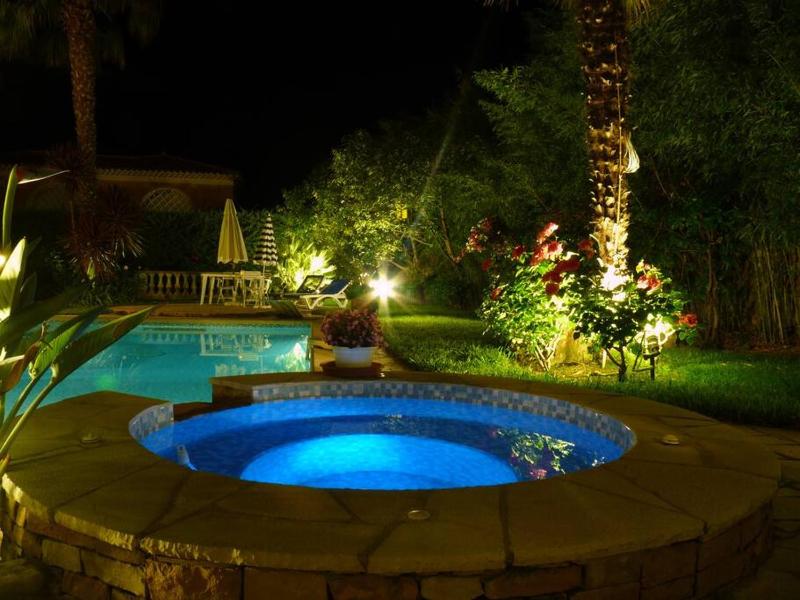 Studio dans villa de charme piscine proche plage - image 8