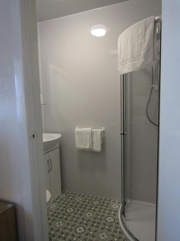 King Room image 4