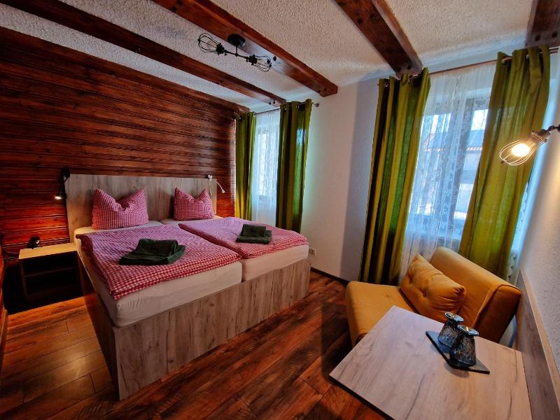 Quadruple Room image 2