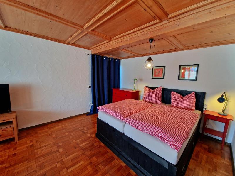 Suite with Garden View image 1