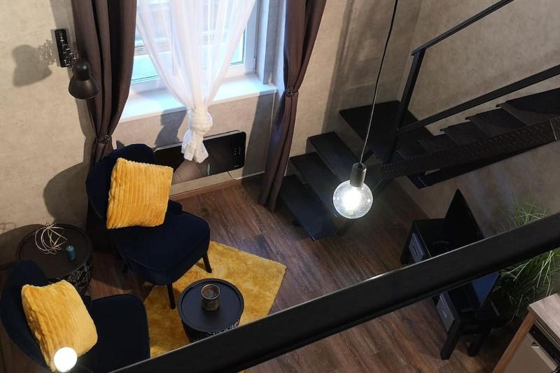 Luxury apartment in the city center with parking - image 3