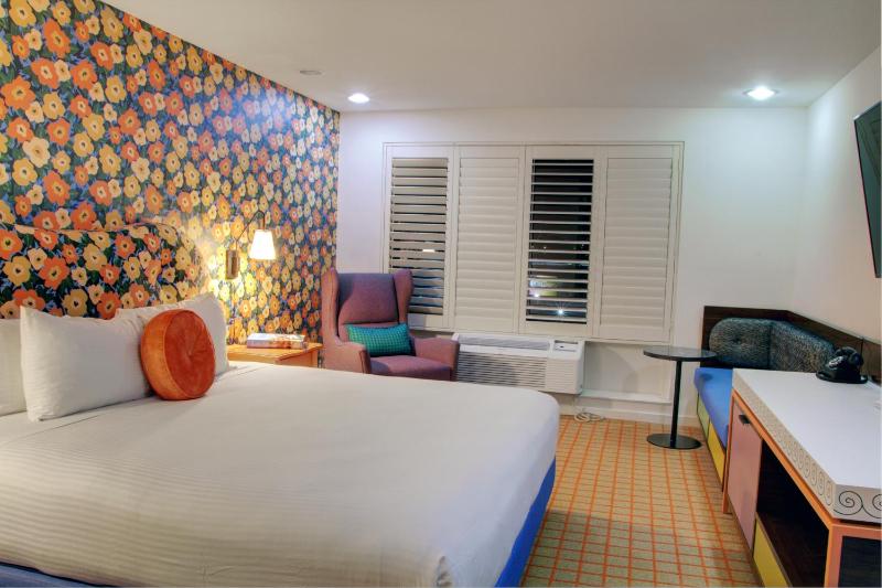 Double Room with Two Double Beds image 3