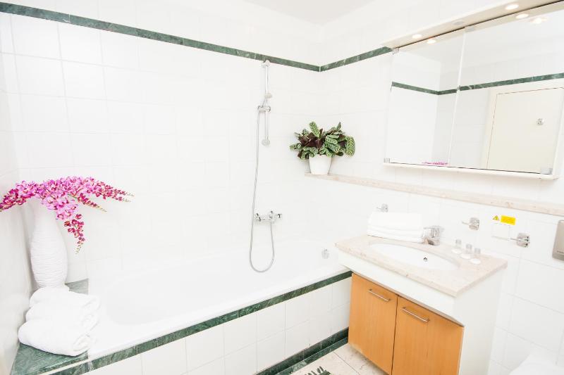 Three-Bedroom Apartment with Terrace image 2