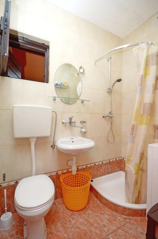 Four-Bedroom Holiday Home image 3