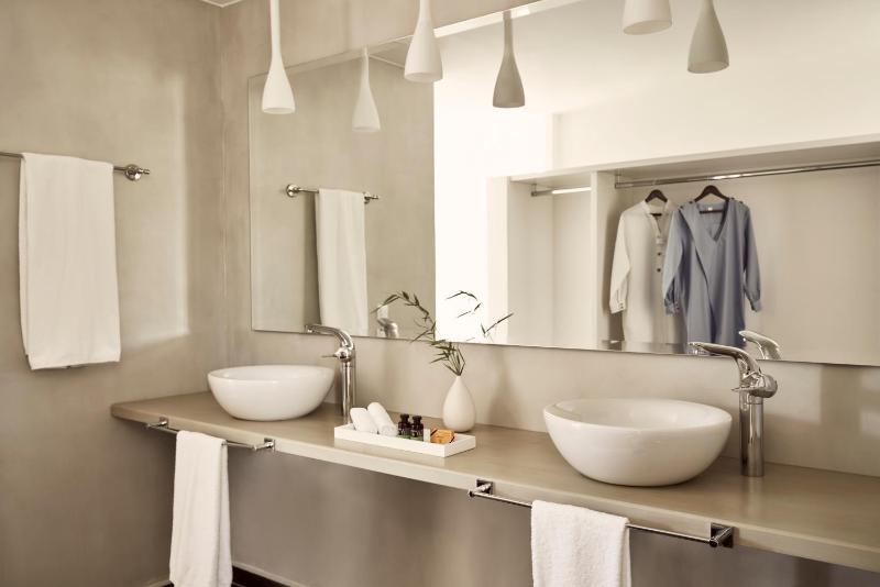 Yria Island Boutique Hotel & Spa - image 50