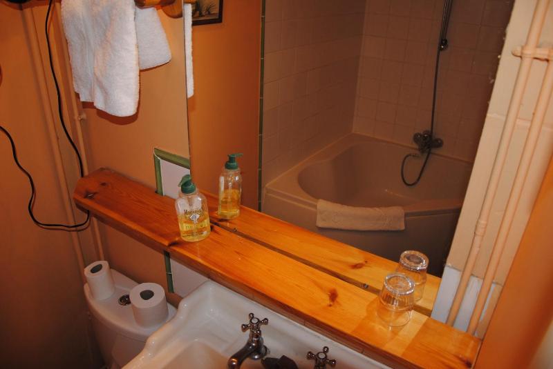 Double Room with Bath image 2