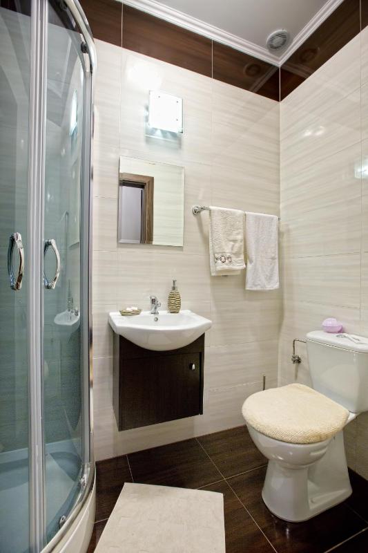Quadruple Room image 1