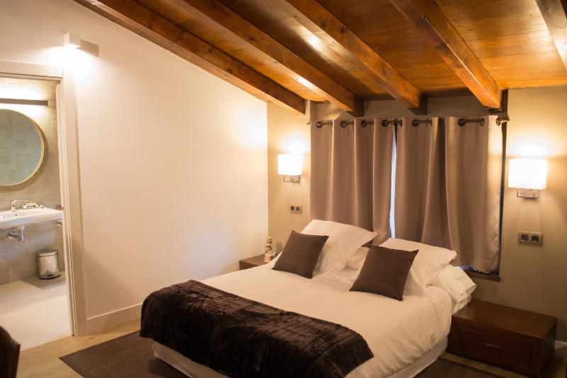 Double Room - Disability Access image 3