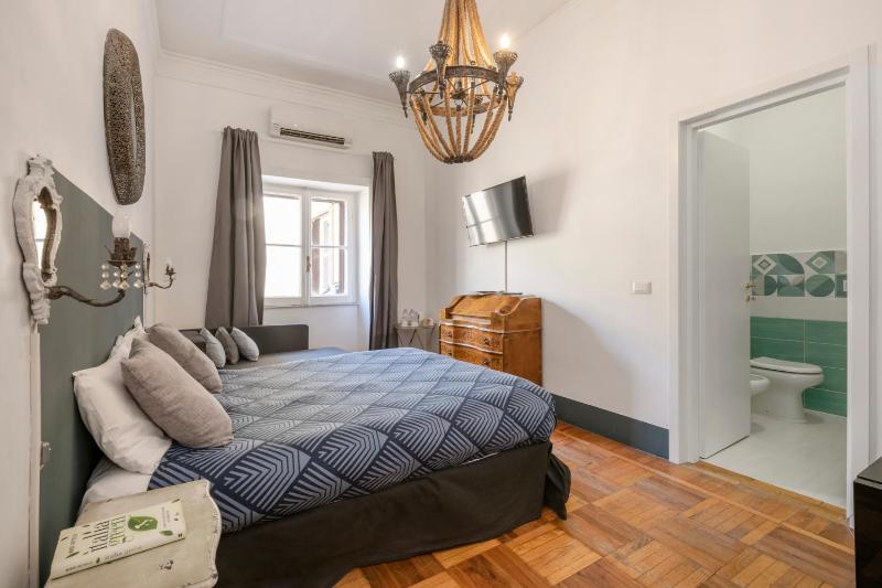 Comfort Triple Room image 4