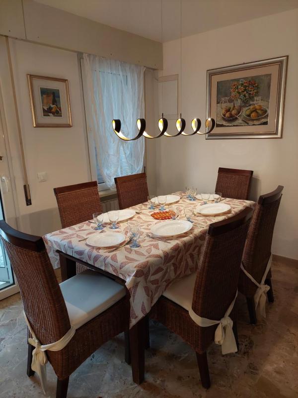 Formica Townhouse - image 13