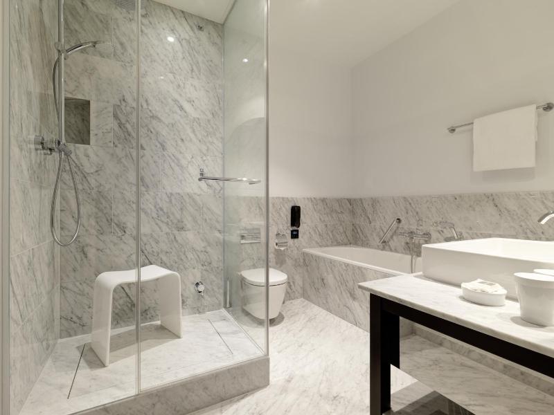 Boutique Junior Suite image 4