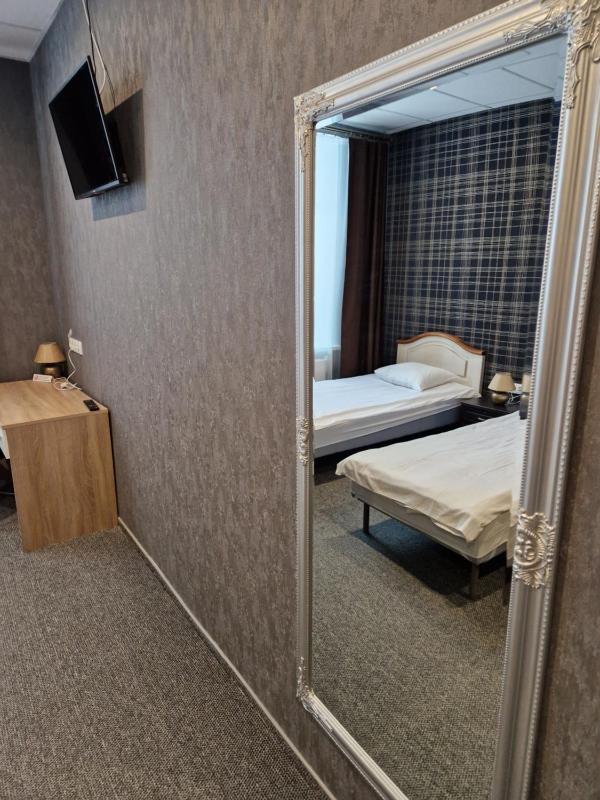 Twin Room  image 4
