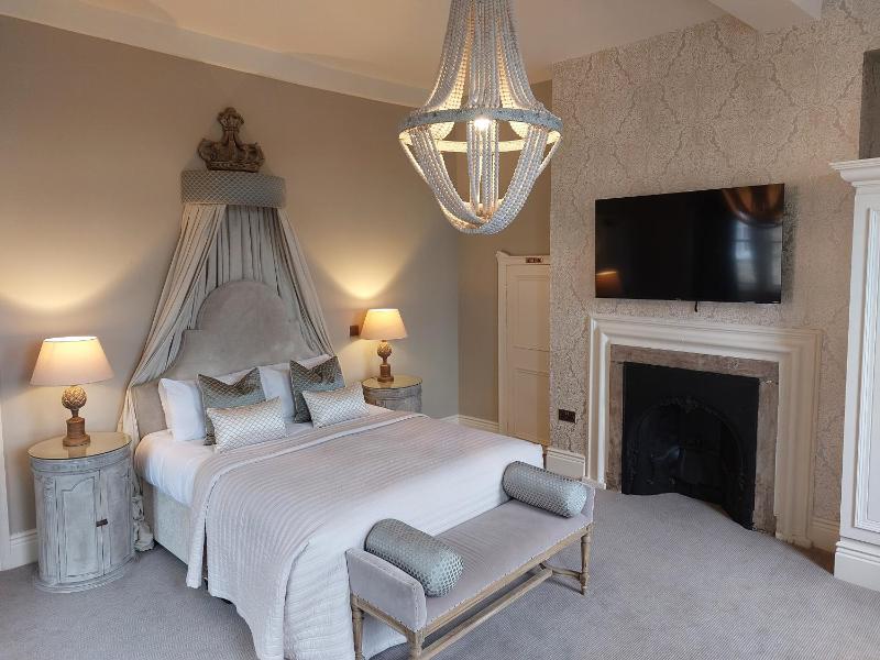 Deluxe Double Room image 3