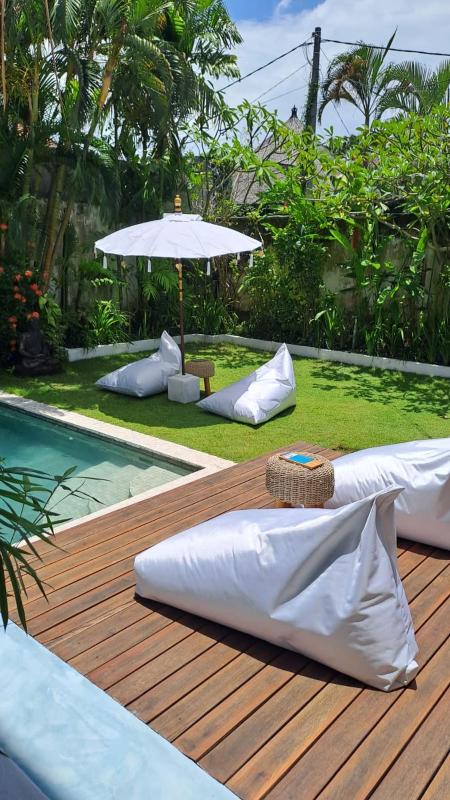 Guru Canggu Art Hotel - image 10