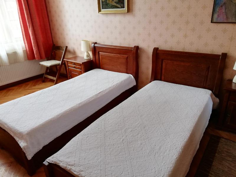 Economy Double or Twin Room image 2
