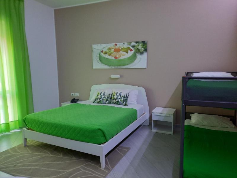 Quadruple Room image 4