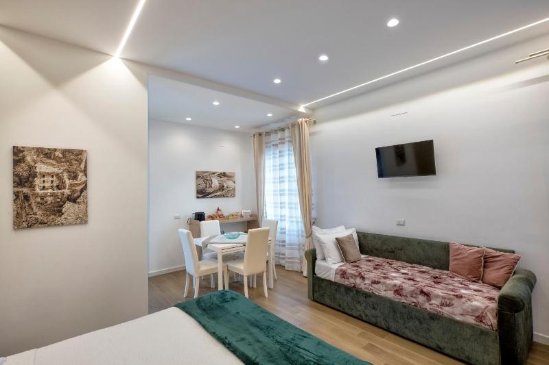 Cuore di Sorrento Suites - image 4