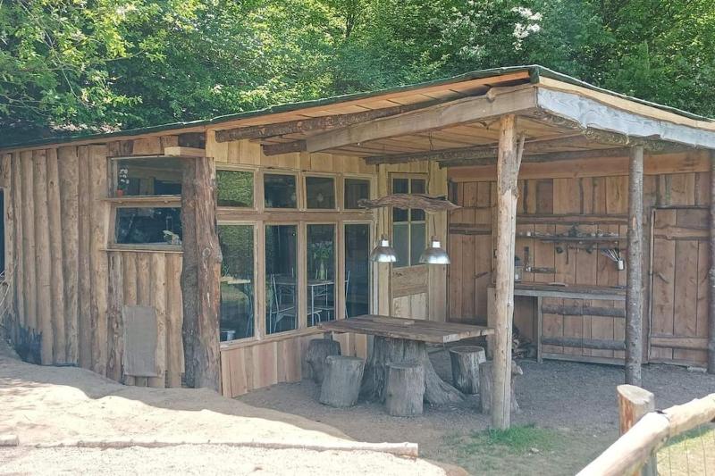 Cabane aux papillons Images