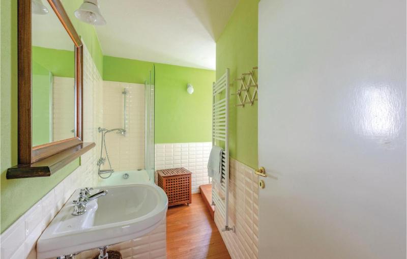 Two-Bedroom Holiday Home image 4