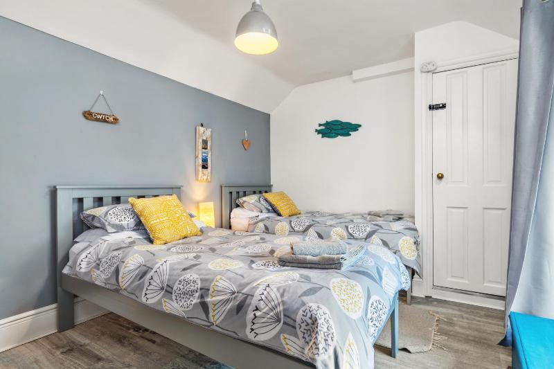 Sunbury Villa - Close to Town and Beaches - image 18