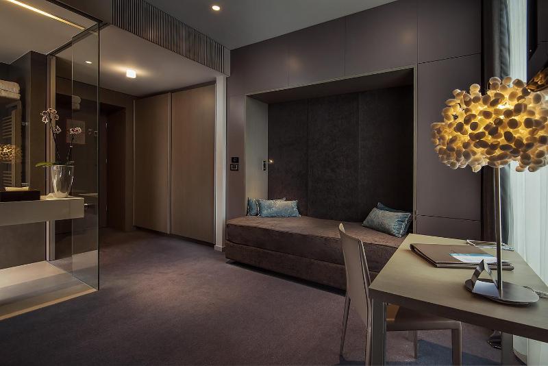 Double Room image 4