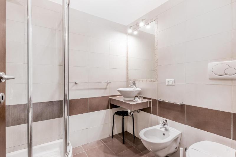 Deluxe Double Room image 2