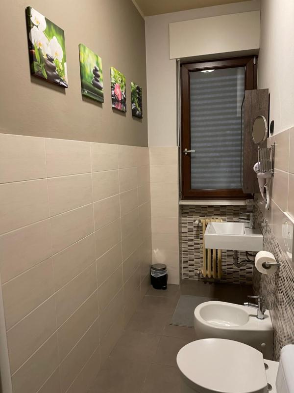 Double Room with Private Bathroom image 1