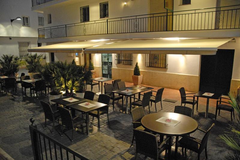 Basic Single Room image 2